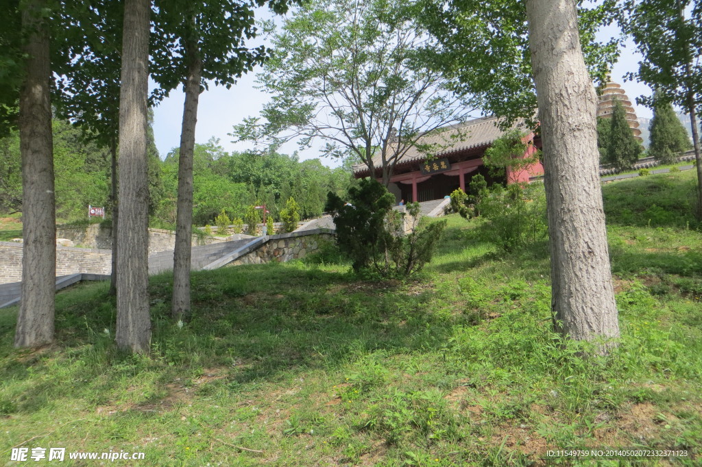 嵩山嵩岳寺