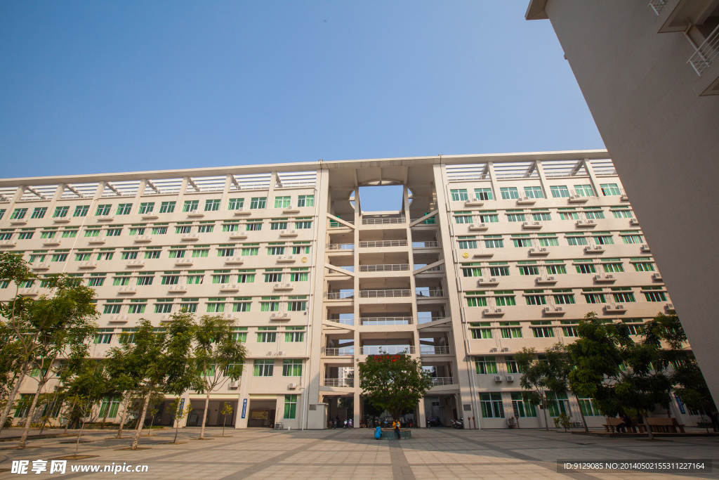 海南大学