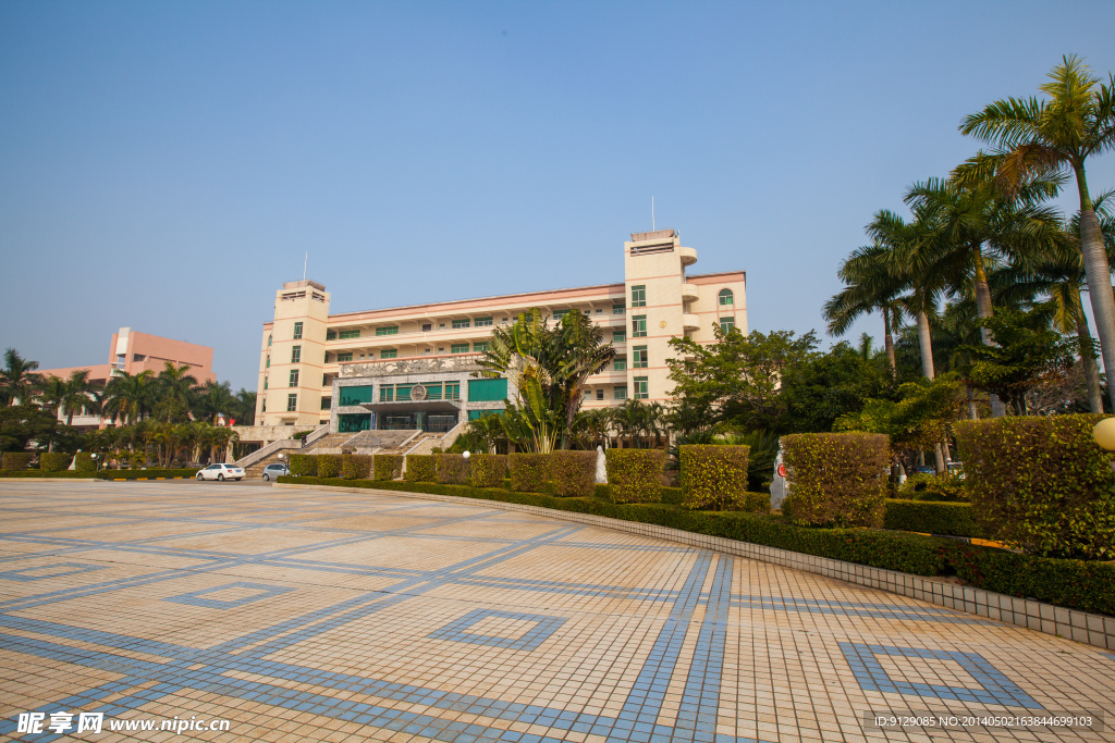 海南大学