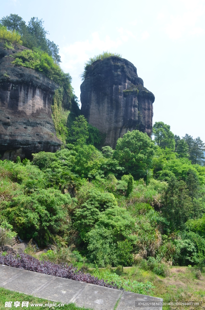 东西岩