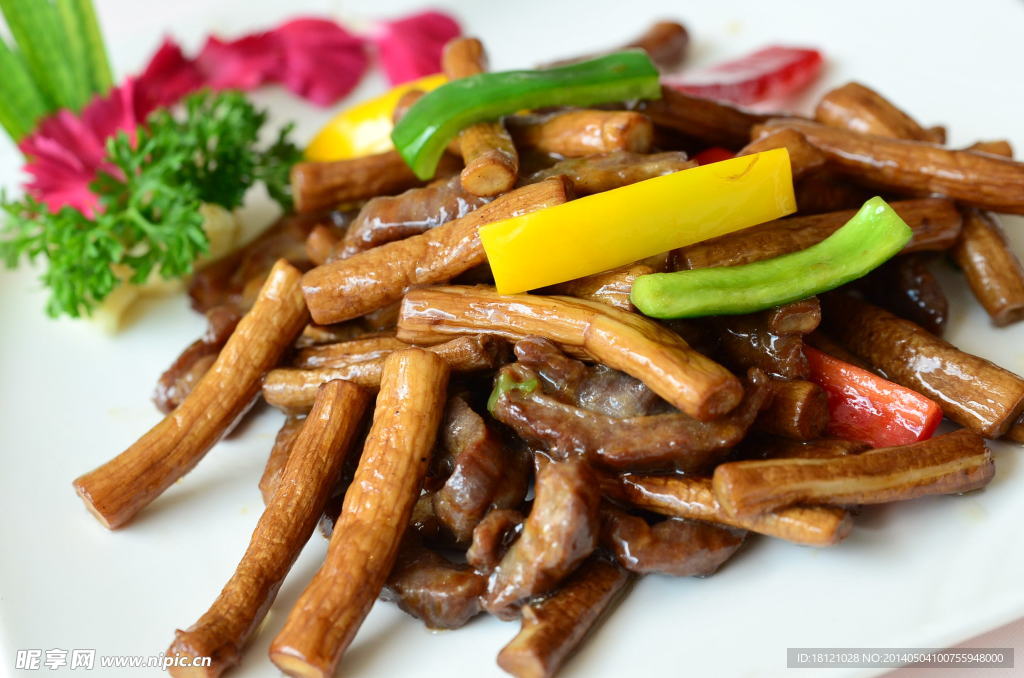 茶树菇炒雪花猪肉