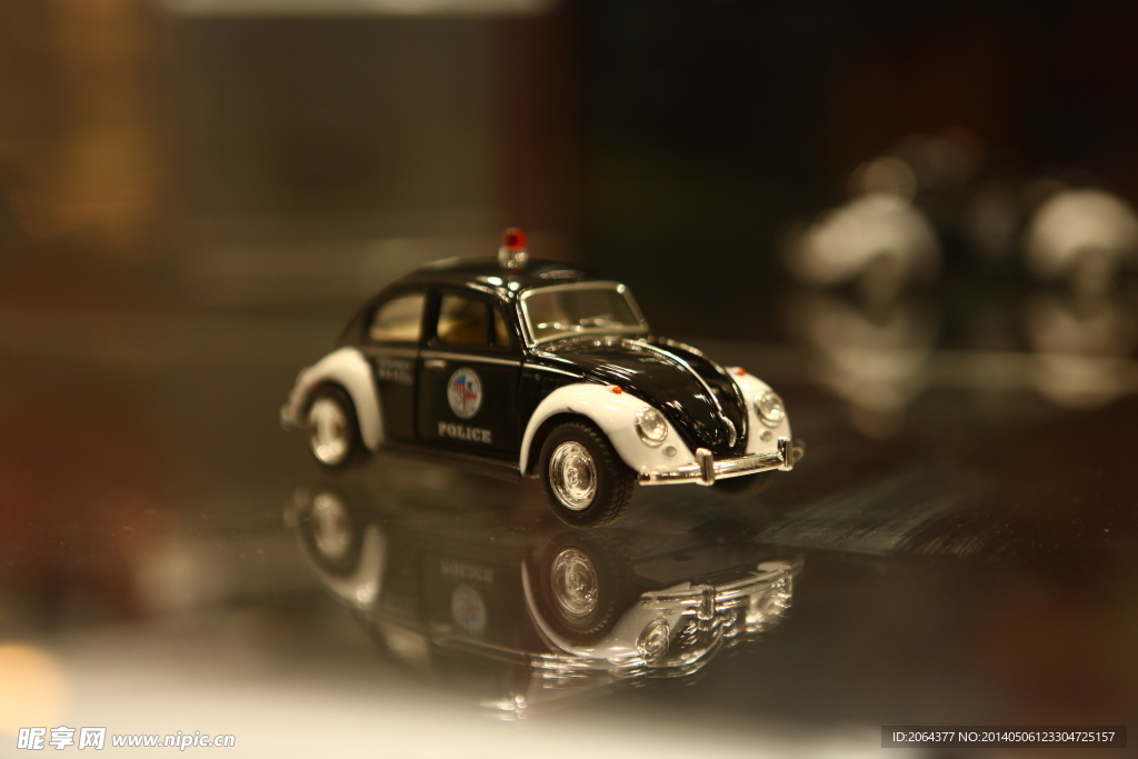 警车模型