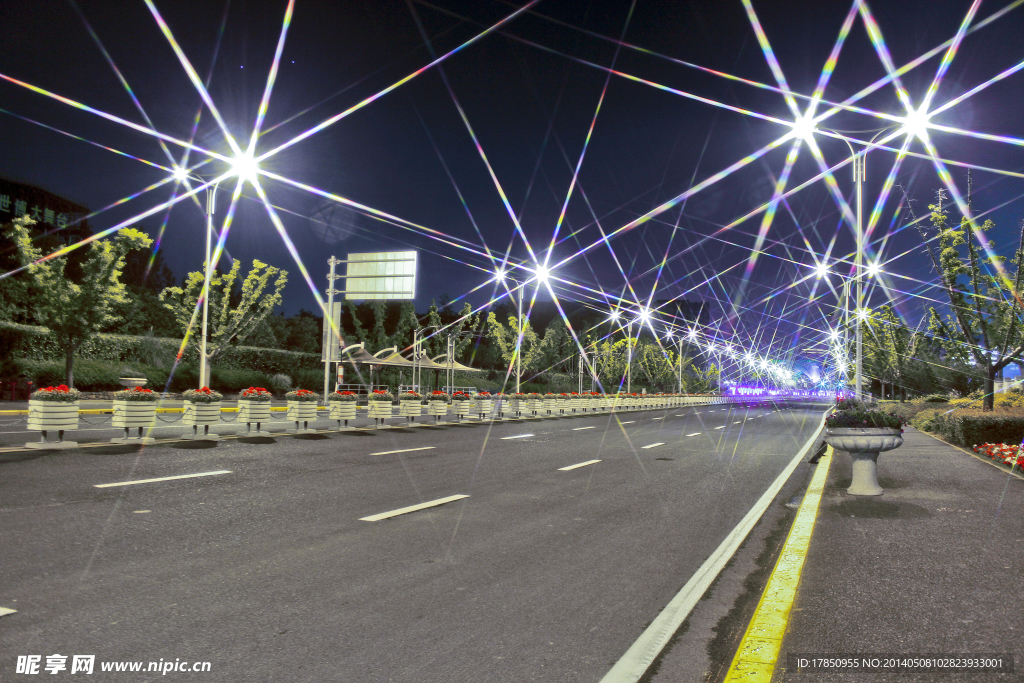 道路夜景