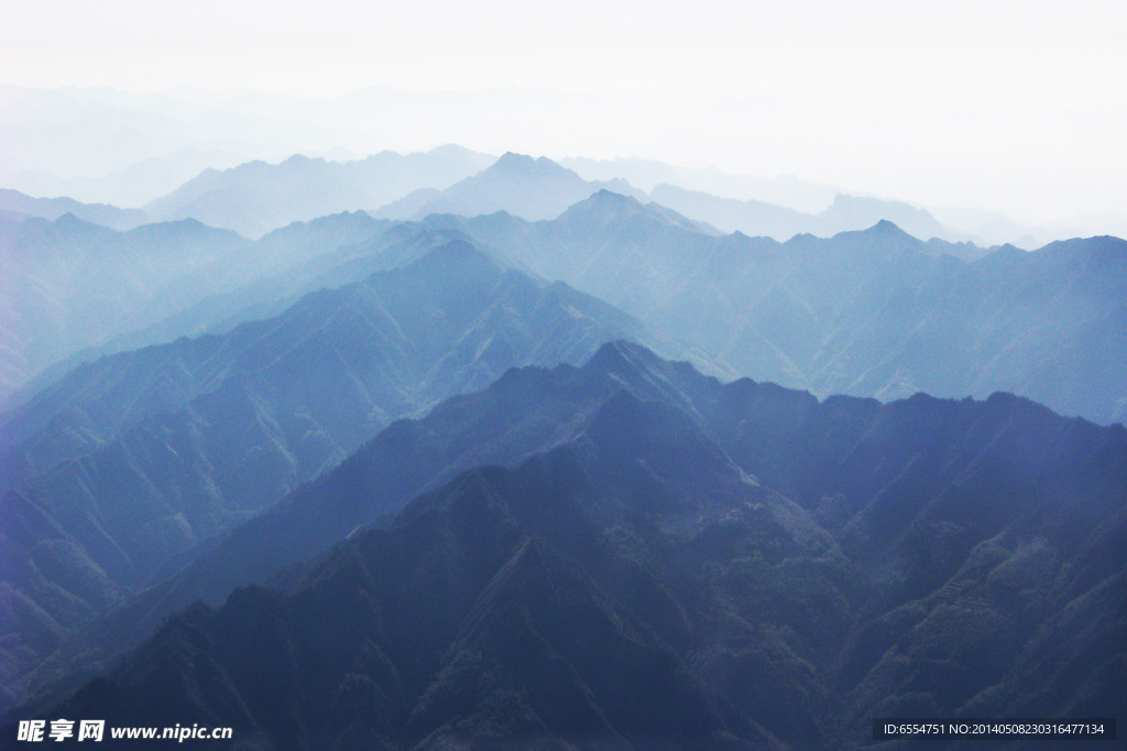 大气山景