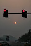 红灯 红日