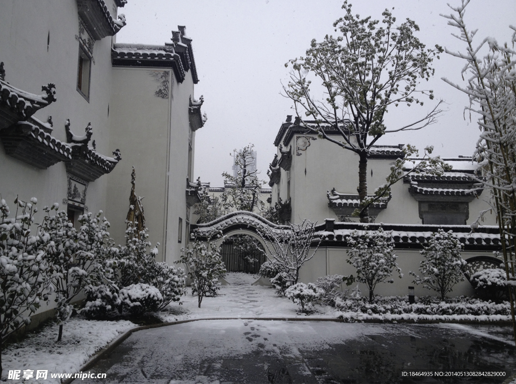 徽派建筑雪景图