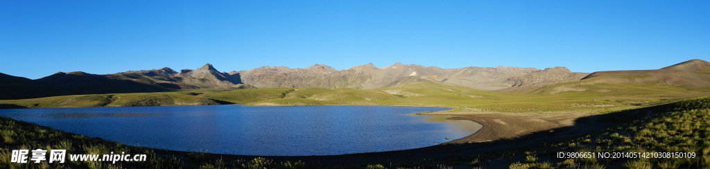 安第斯山脉全景