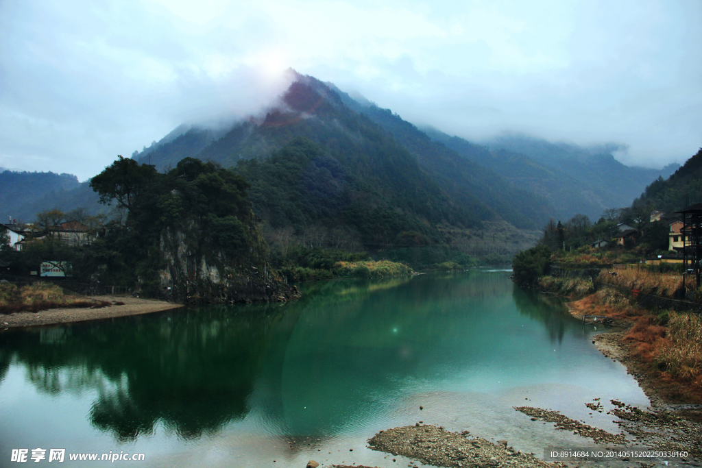 阴天 山水 沉静