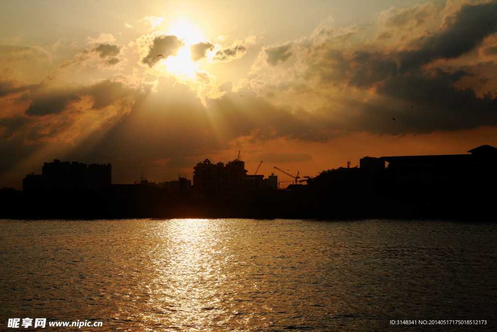 夕阳 湄南河