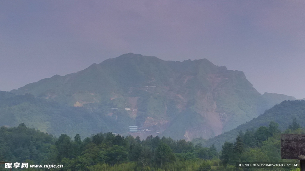 南丹大山雄姿