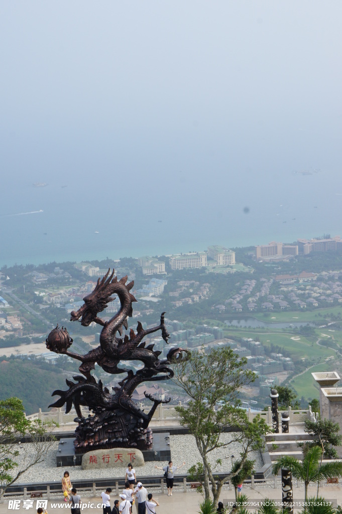 龙雕塑