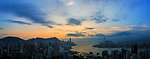 夕阳下的维多利亚港全