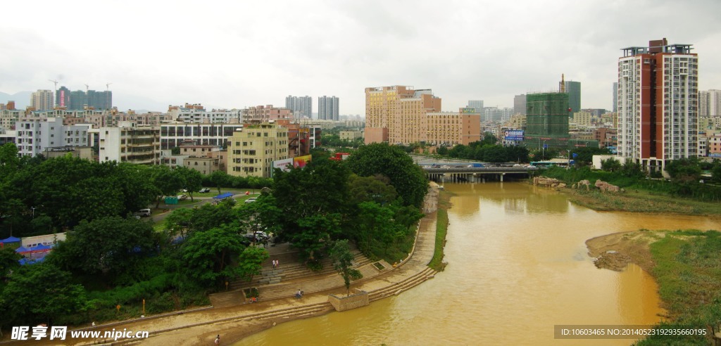 城市河流景观