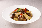鸭腿肉炒豆腐