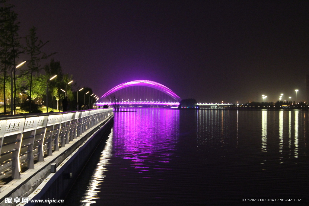 中环桥夜景