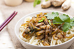 粉条肉丝盖浇面