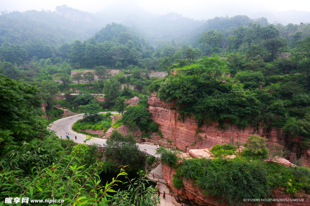 郭亮洞挂壁公路