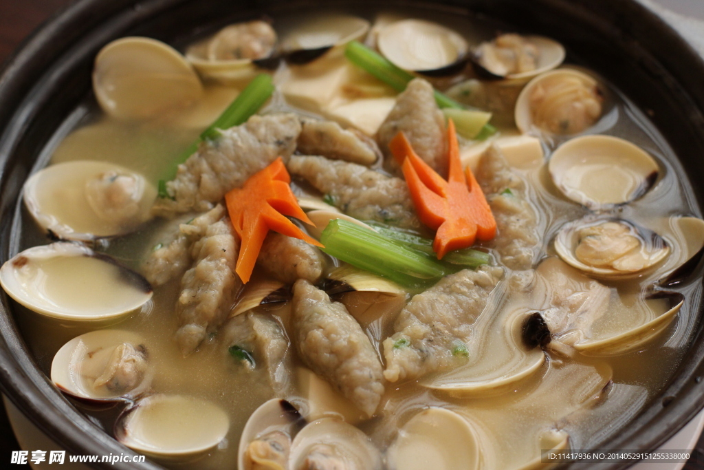 鸡汤海贝鱼青豆腐煲