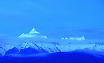 山峰 雪山