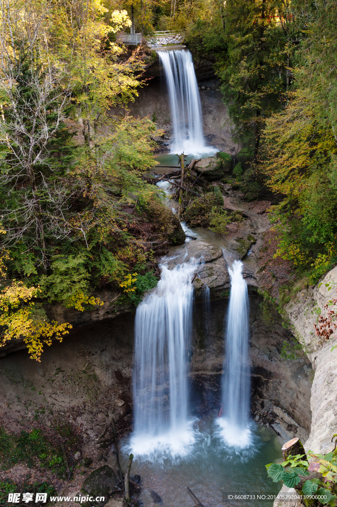 瀑布风光风景