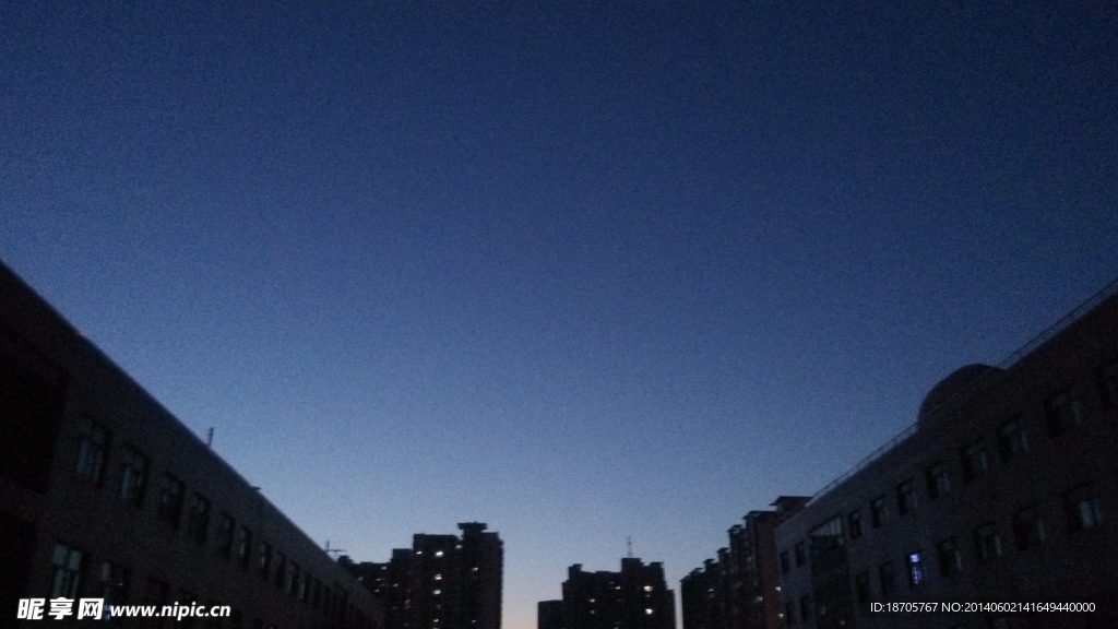 西安中学校园夜景