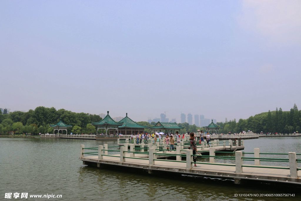东湖风光