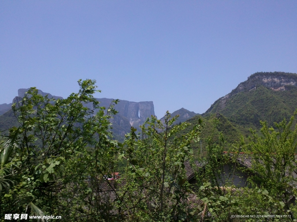 张家界天门山背后