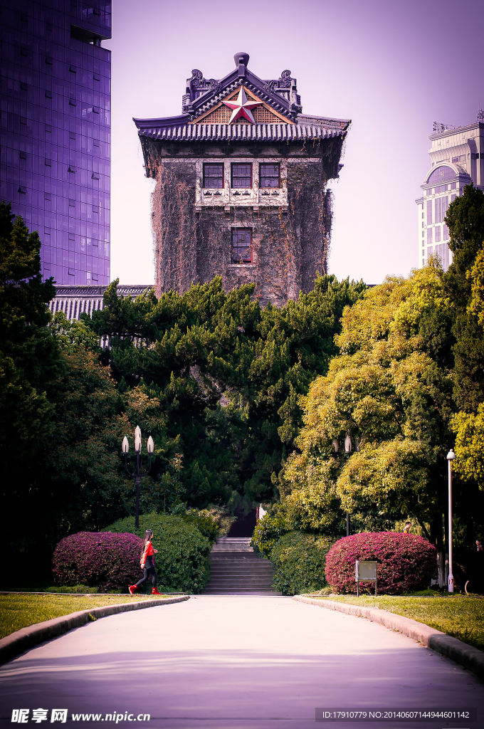 南京大学