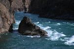 峡谷  流水 石头