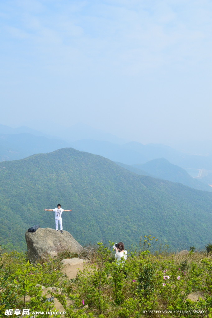 山顶上留影