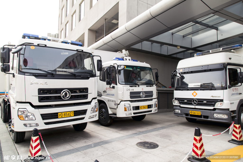 国家紧急医疗救援队工程车