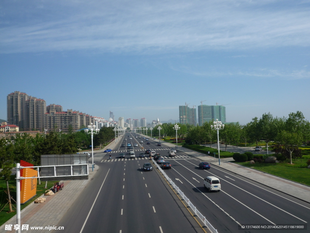 蓝天 公路 大楼