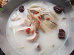 清汤红枣鸡