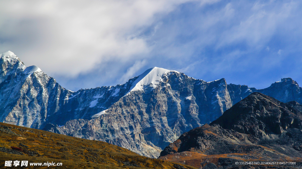 贡嘎雪山