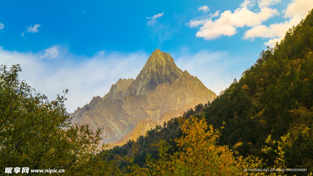 贡嘎雪山