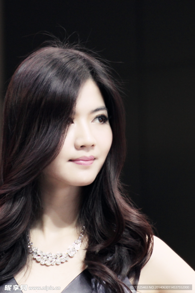 女模