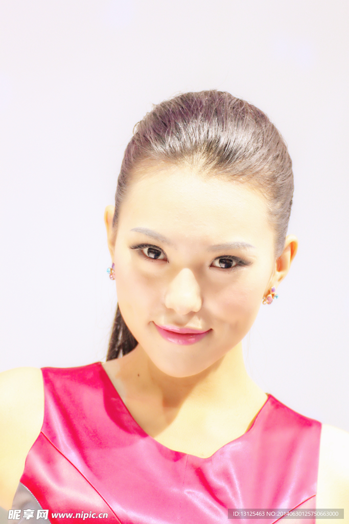 女模