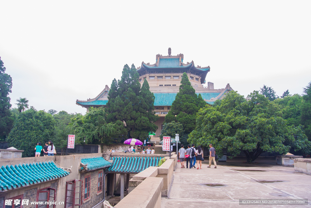 武汉大学
