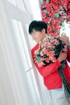 送花帅哥