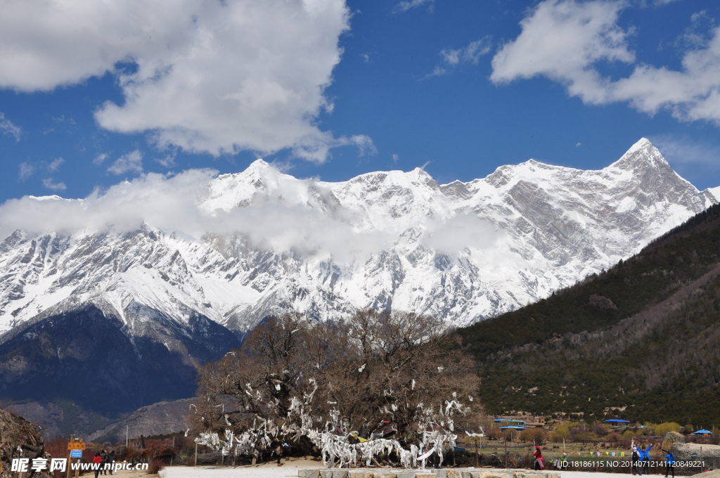 米林雪景