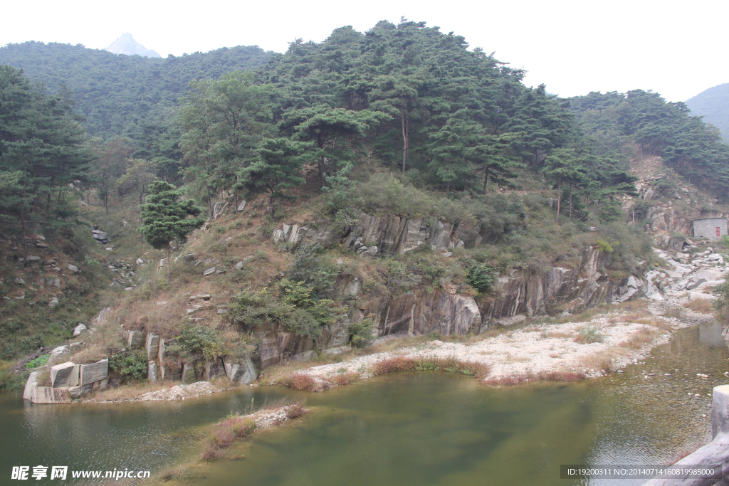 沂蒙山溪水