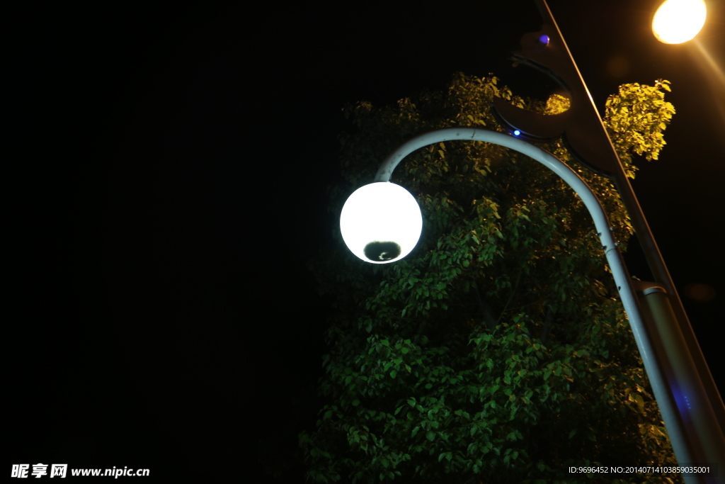 夜晚 星空 路灯 街道 
