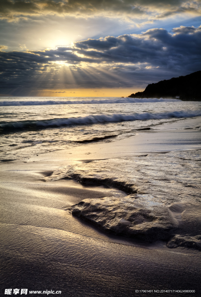 夕阳海边