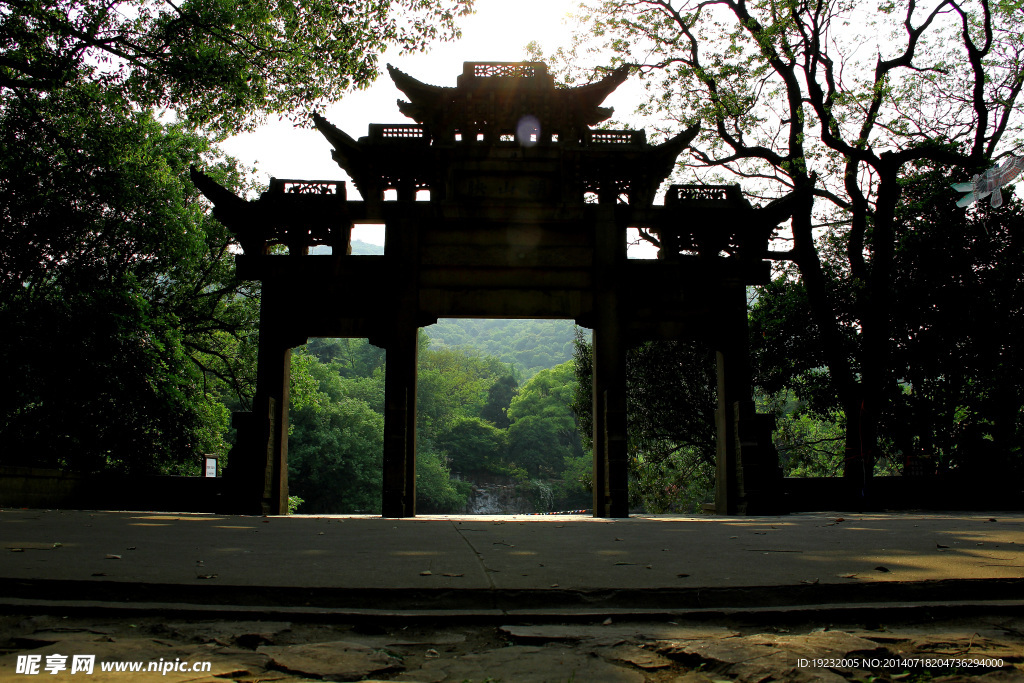 牌坊剪影