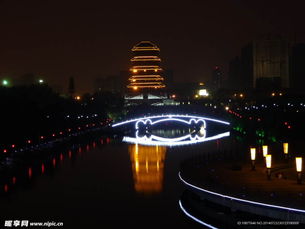 汉城湖公园夜景