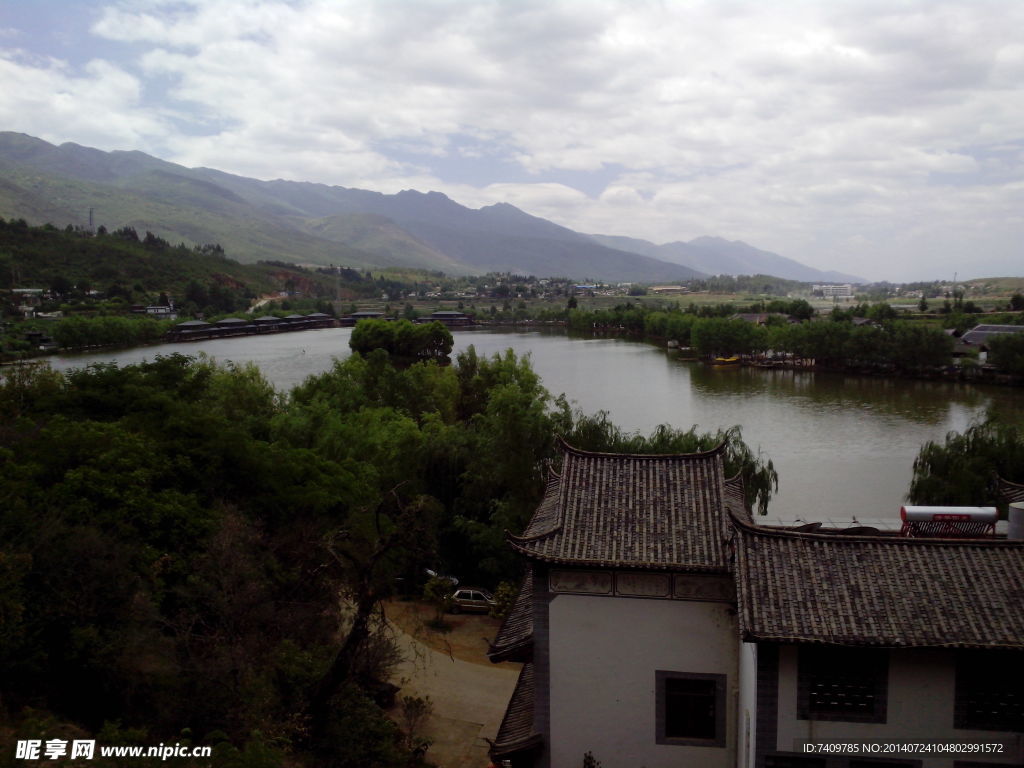 丽江 观音峡 湖水