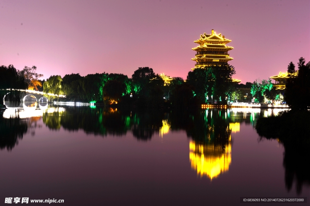 大明湖超然楼夜景