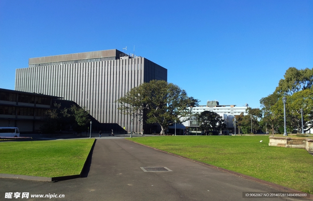 悉尼大学