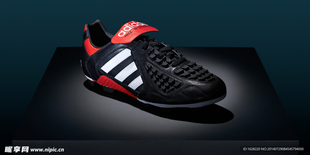 ADIDAS 顶级足球鞋