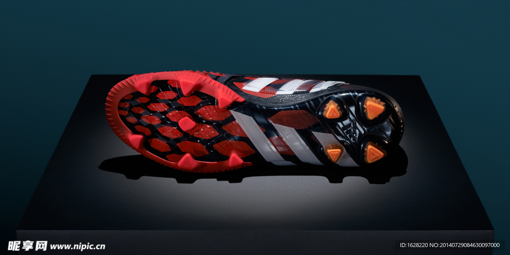 ADIDAS 顶级足球鞋
